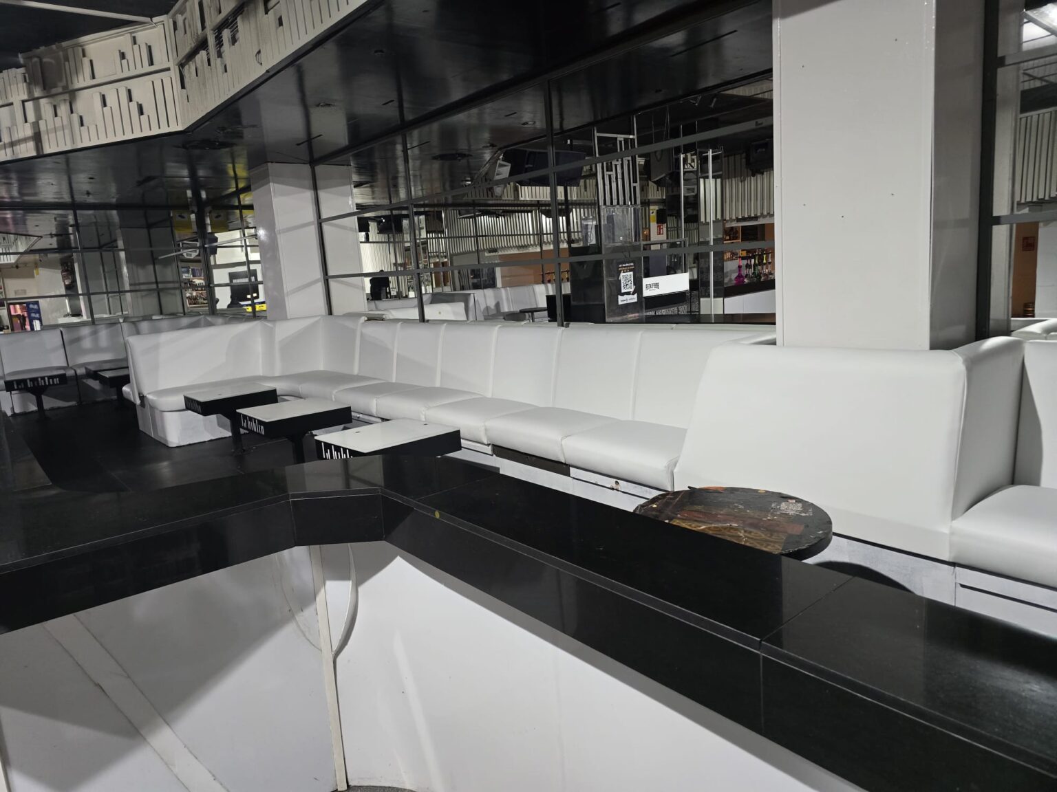 Tapiceria Encants: Tapicería de sillas de comedor con diseño